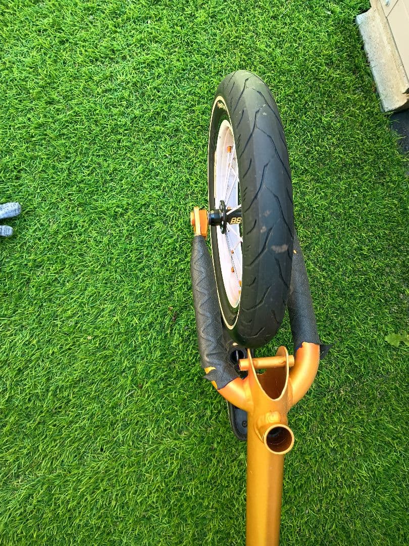 早い者勝ち　値下げ　ストライダープロ ゴールド＆メッキ2台セット　愛知　引取限定