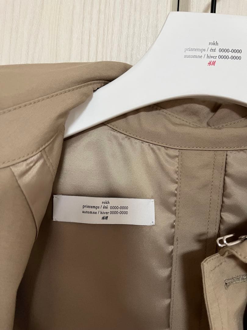 最終値下げ) rokh h&m ボタンディテールツイルトレンチコート - メルカリ