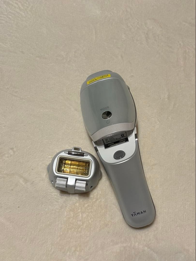 YAMAN 脱毛器 シルバー 充電器・脱毛ヘッド付き - メルカリ