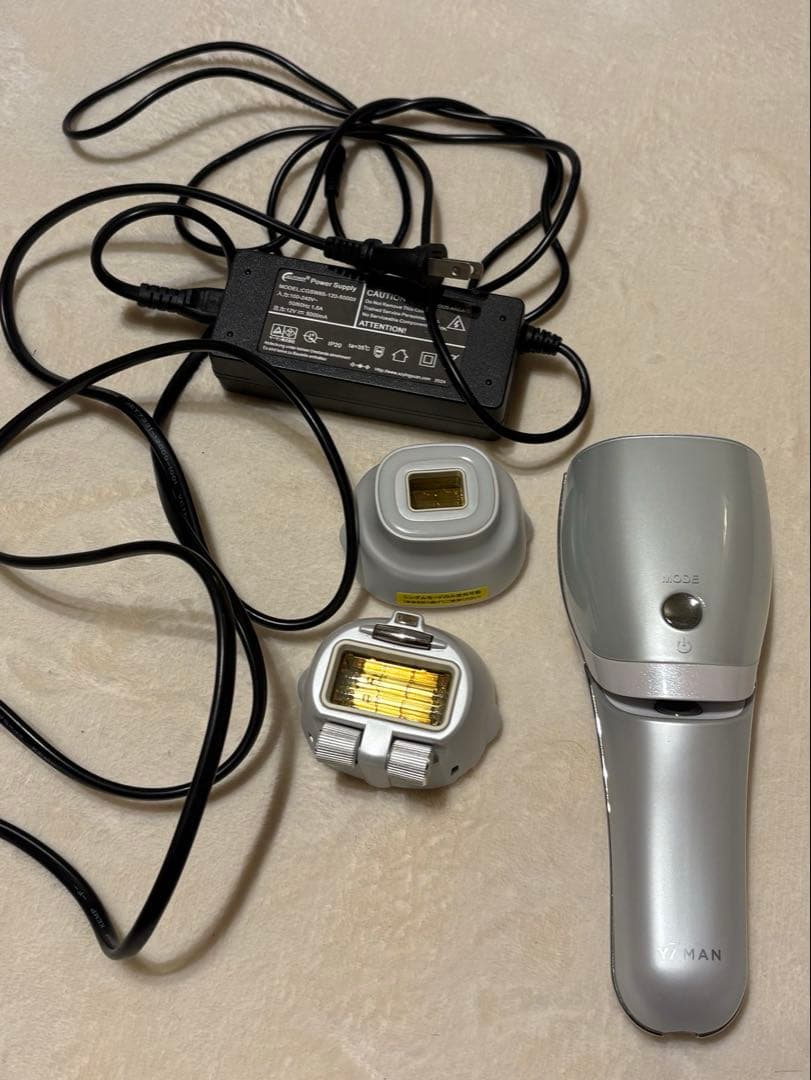 YAMAN 脱毛器 シルバー 充電器・脱毛ヘッド付き - メルカリ