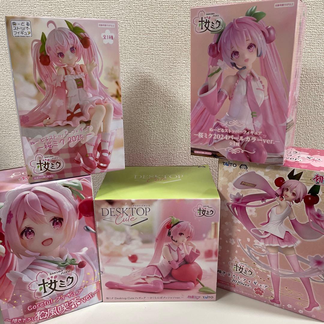 初音ミク 桜ミクフィギュアまとめ売り ぬーどる coreful desktop他