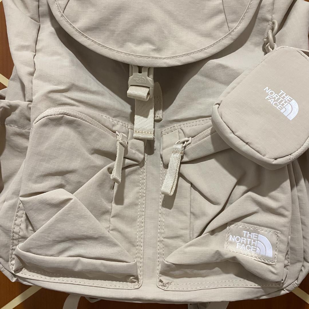 ザノースフェイス ウィメンズ ブリーズ バックパック ベージュ