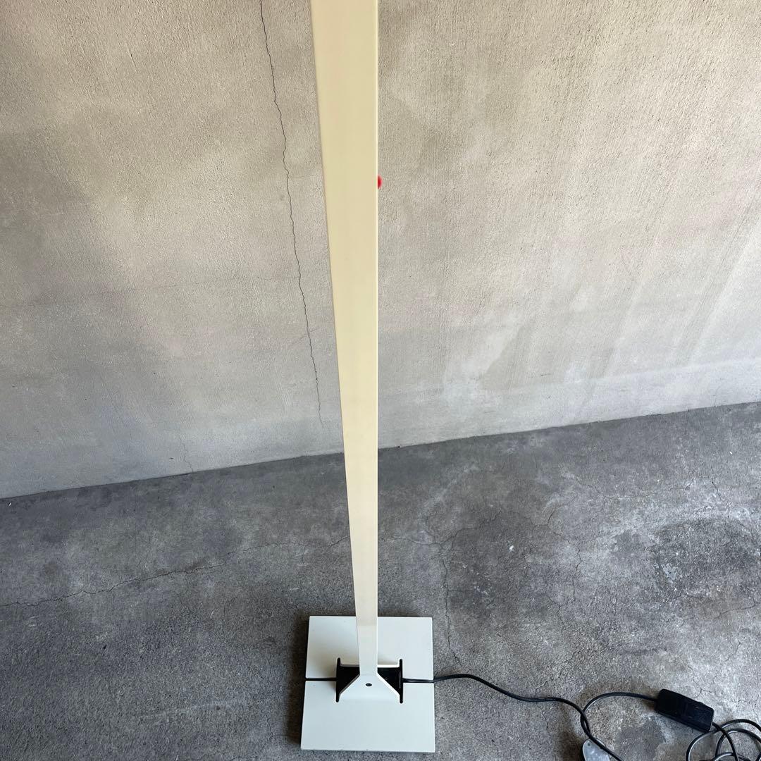 名作 FLOS Papillona フロス パピローナ フロアスタンドライト - メルカリ