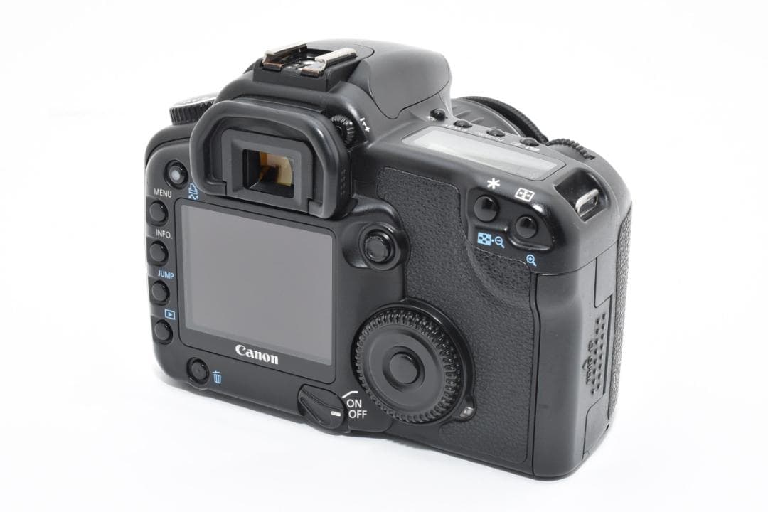 《 美品 》　キャノン　Canon EOS 30D レンズセット 18−55mm