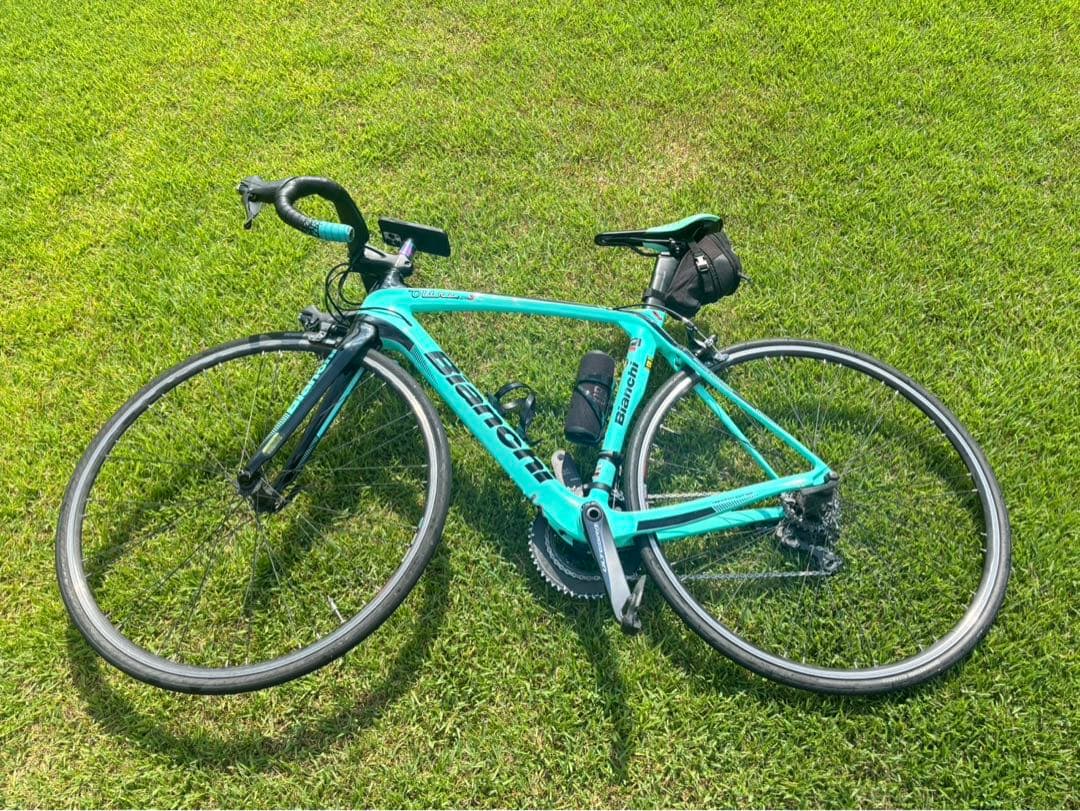 Bianchi ULTEGRA オルトレxr3 タイヤホイール以外 Bianchi OLTRE XR3 x ULTEGRA x Lun HYPERホイール をご注文いただき