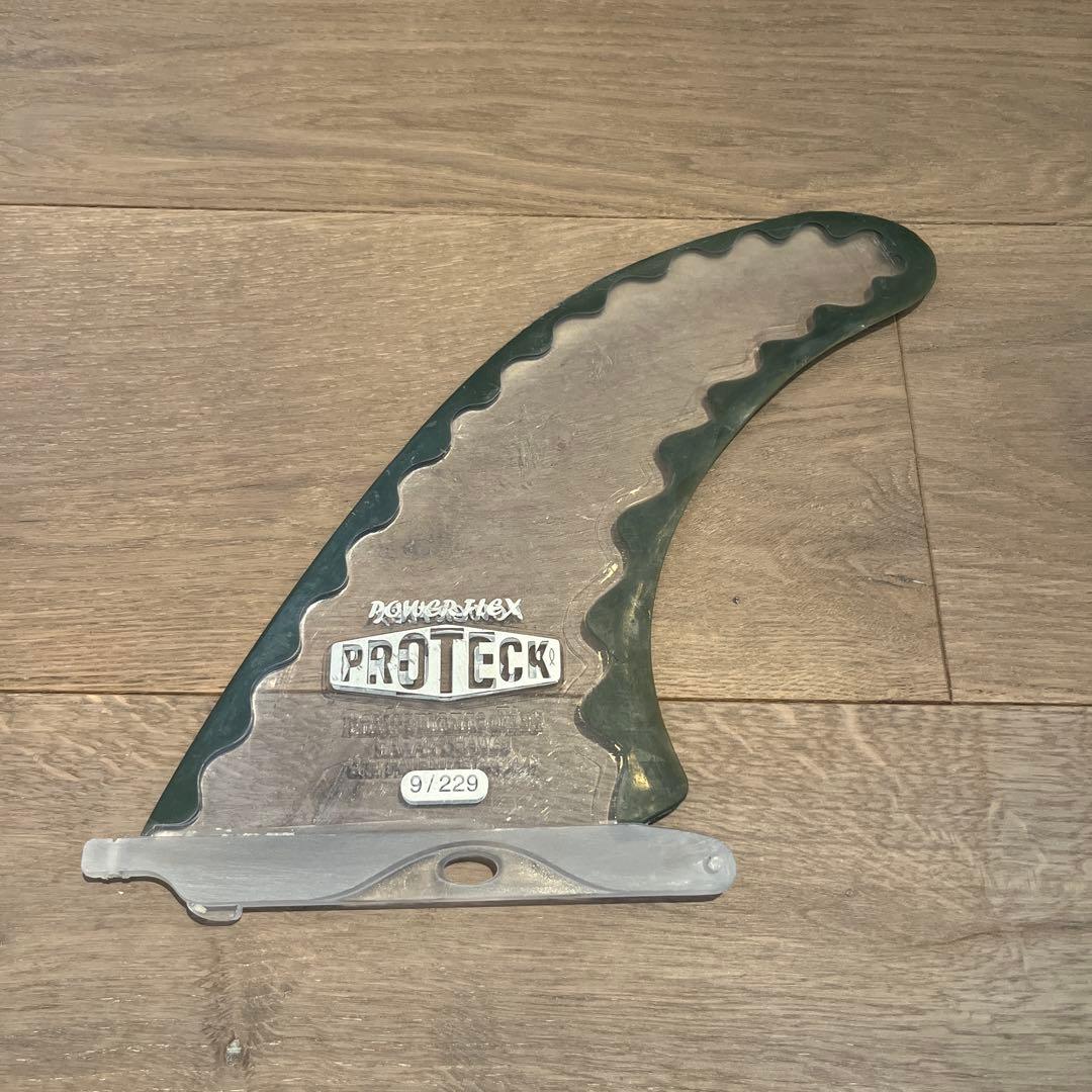 PRO-TECK サーフボードフィン 9/229 - メルカリ