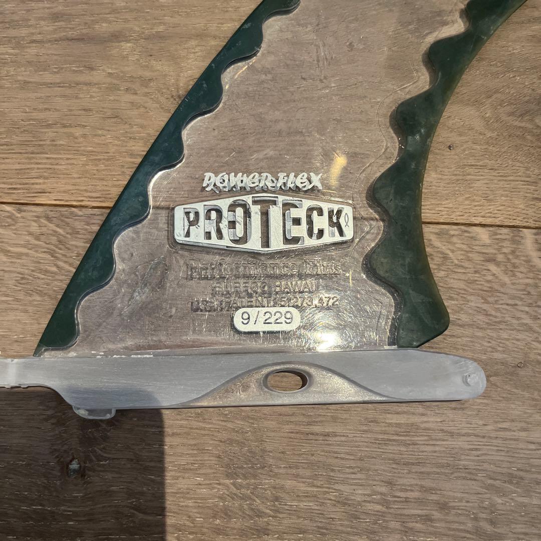 PRO-TECK サーフボードフィン 9/229 - メルカリ