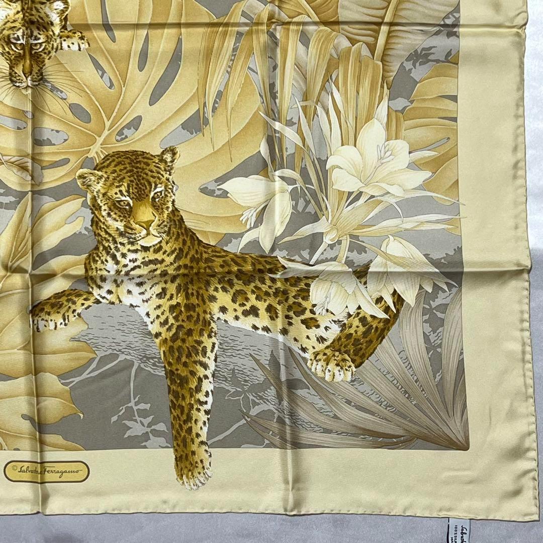 サルヴァトーレフェラガモ スカーフ シルク ヒョウ柄 タイガー柄