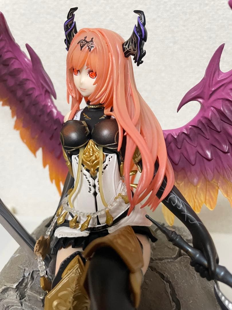 神撃のバハムート ダークエンジェル・オリヴィエ 1/8スケールフィギュア