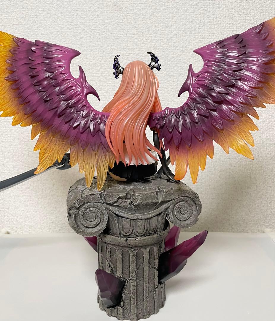 神撃のバハムート ダークエンジェル・オリヴィエ 1/8スケールフィギュア