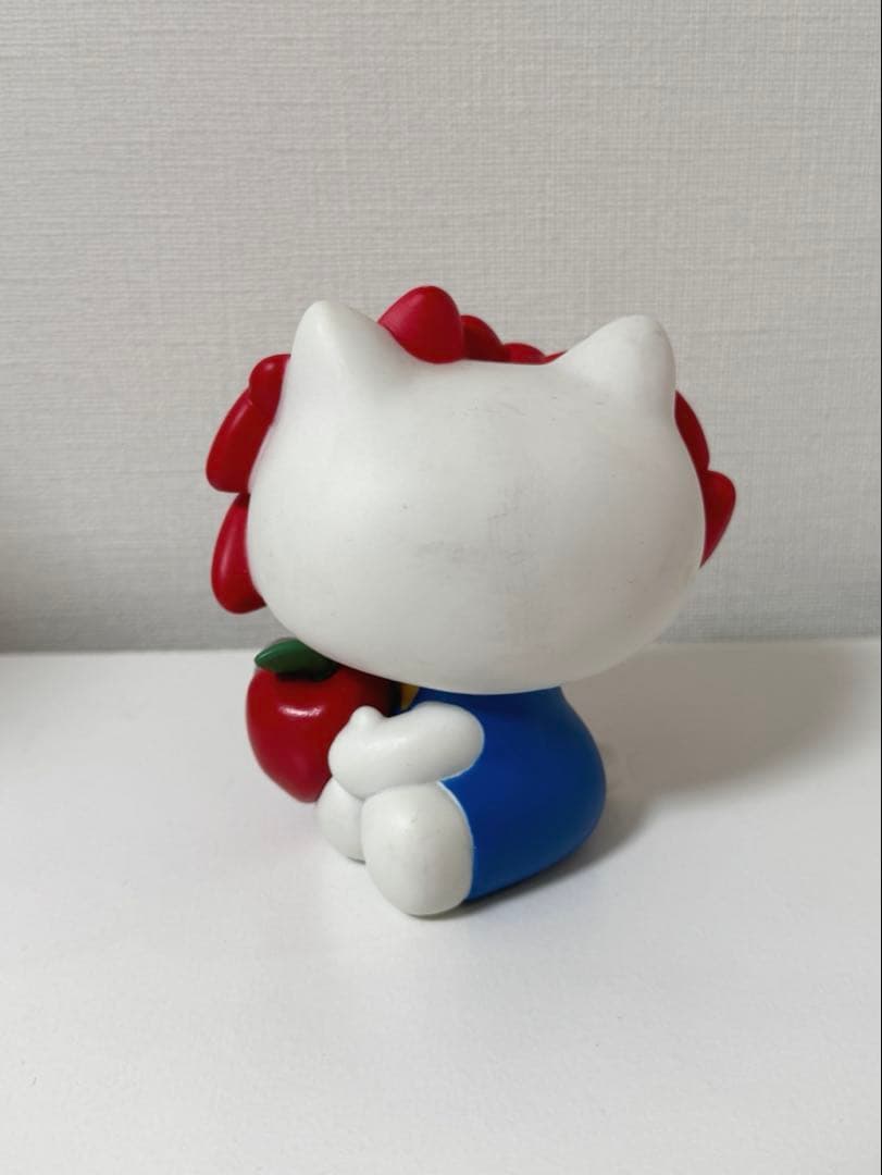 UNDERCOVER*SANRIO*MEDICOM TOY<リボンフェイス> MEDICOM TOY - KEYCHAIN UNDERCOVER HELLO KITTY WITH GILAPPLE