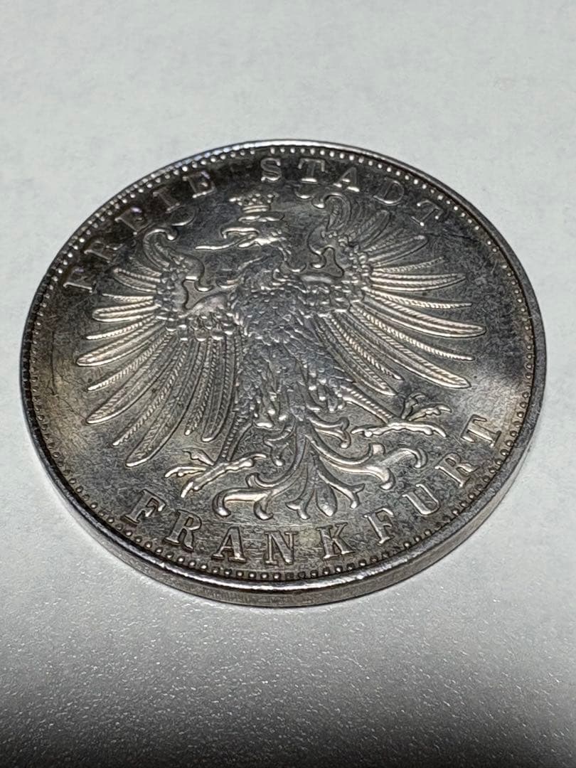 【銀貨保証】　ドイツ　フランクフルト　1ターレル銀貨　17.54g 1862年銘