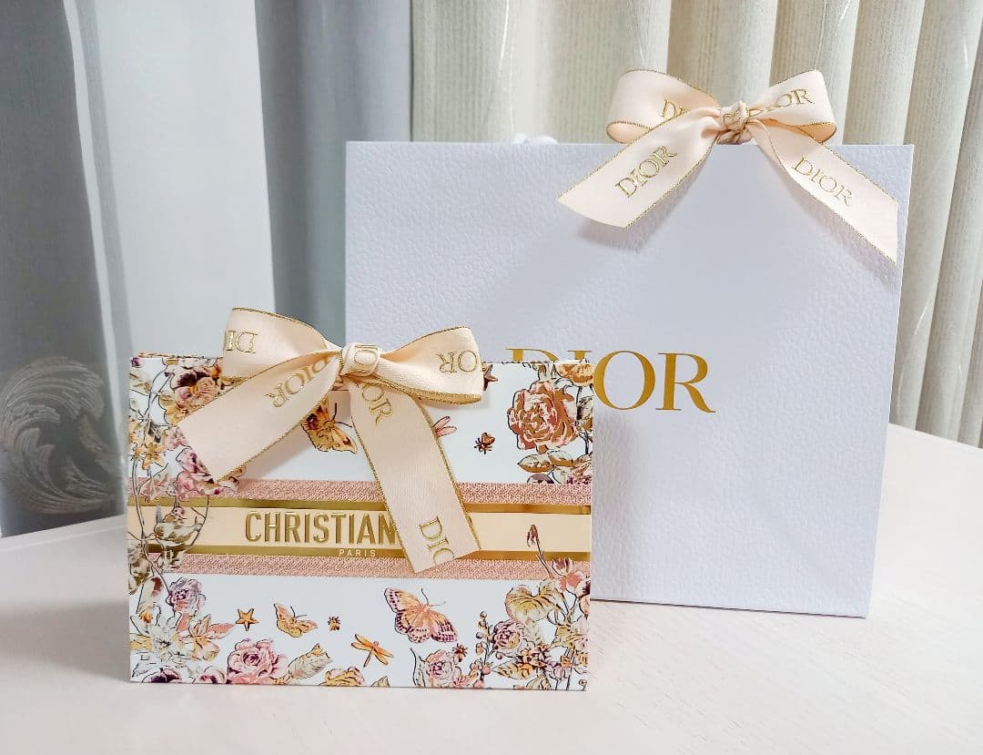 ディオール ギフトボックス&ショッパー② ギフトラッピング 2025 母の