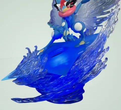 ポケモン　ゲッコウガ　フィギュア