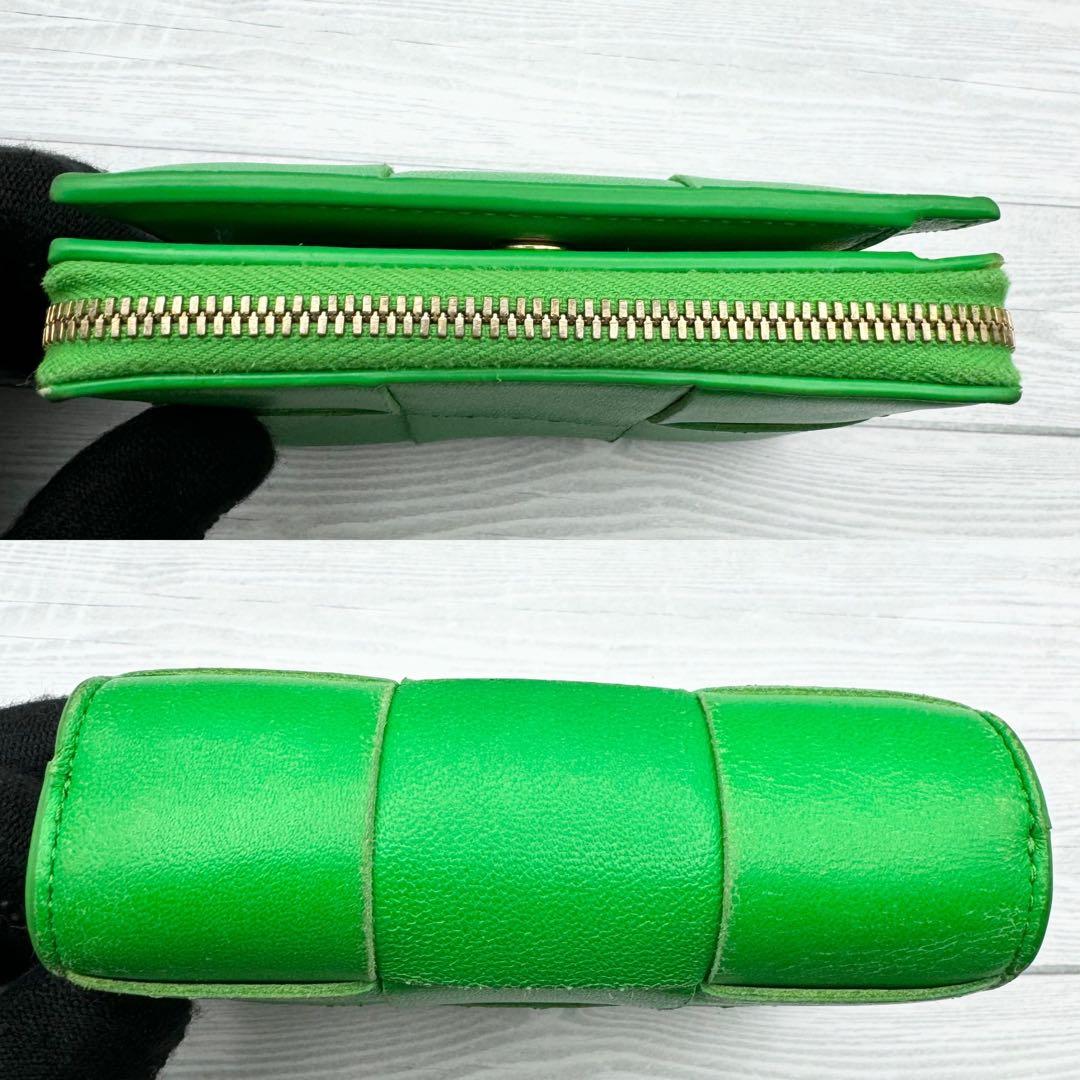 現行・RFID搭載】BOTTEGA 二つ折り財布 カセット イントレチャート