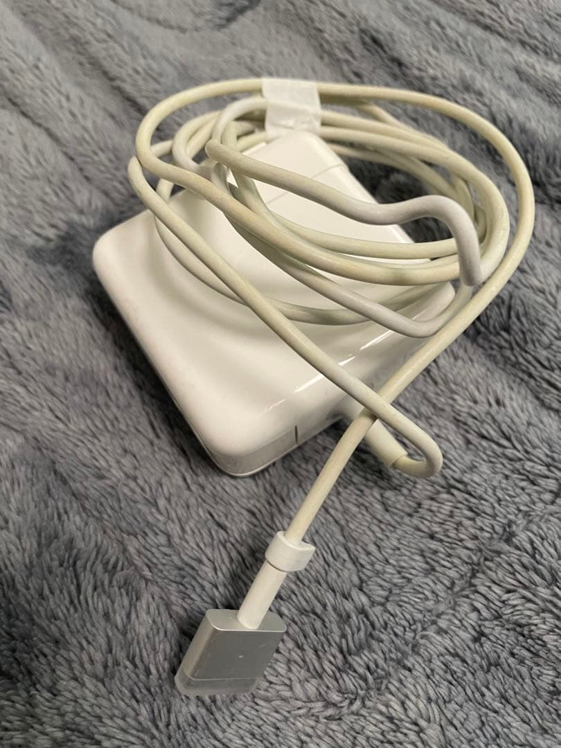 MacBook Air 13.3 2016 OSなし 初期化済 充電器付 - メルカリ