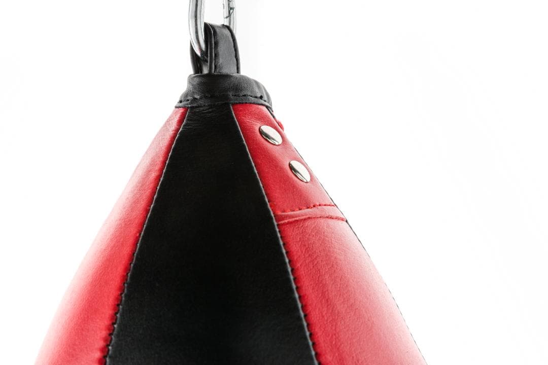 在庫処分！！UFCレザースピードバッグ（UHK-69750）数量限定 - メルカリ