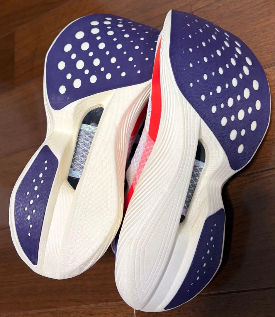 最終値下 未使用 Sauconyエンドルフィンエリート 26.5cm 替紐付