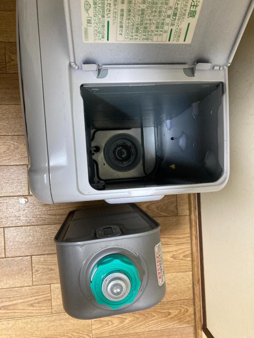 ★美品★2023年製★5.0L ★ダイニチ 石油ファンヒーターFW-3223NC