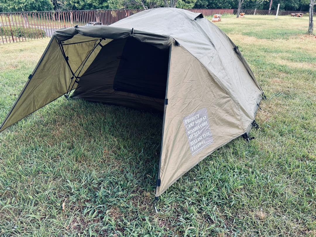 新品未使用 おしゃれ 1〜2人用 簡単組立 ソロテント 箱入り オン