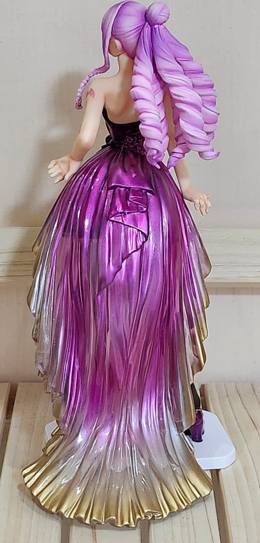 ワンピース フィギュア ペローナ　リペイント