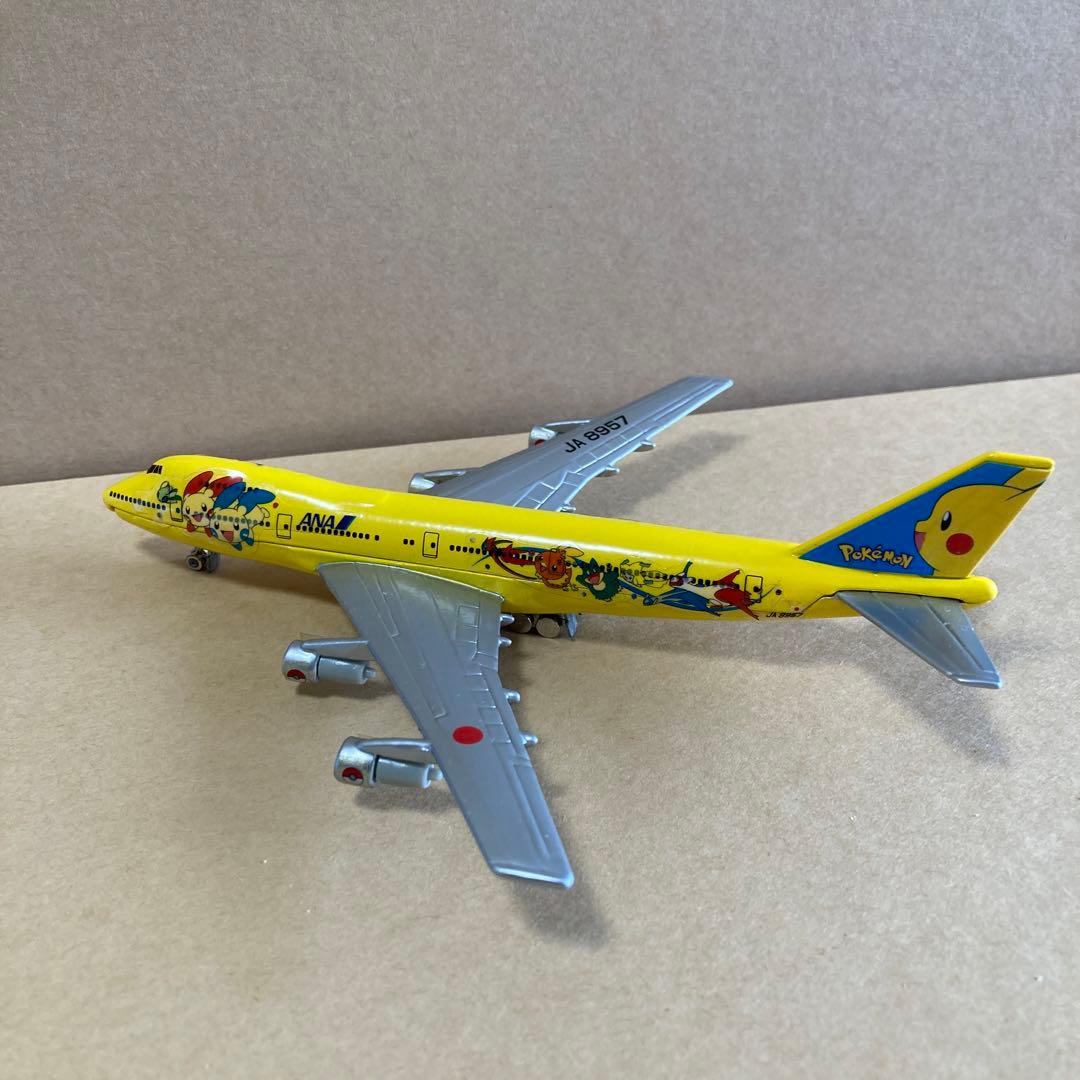 トミカ ピカチュウ ジャンボ ジェット セット ANA - メルカリ