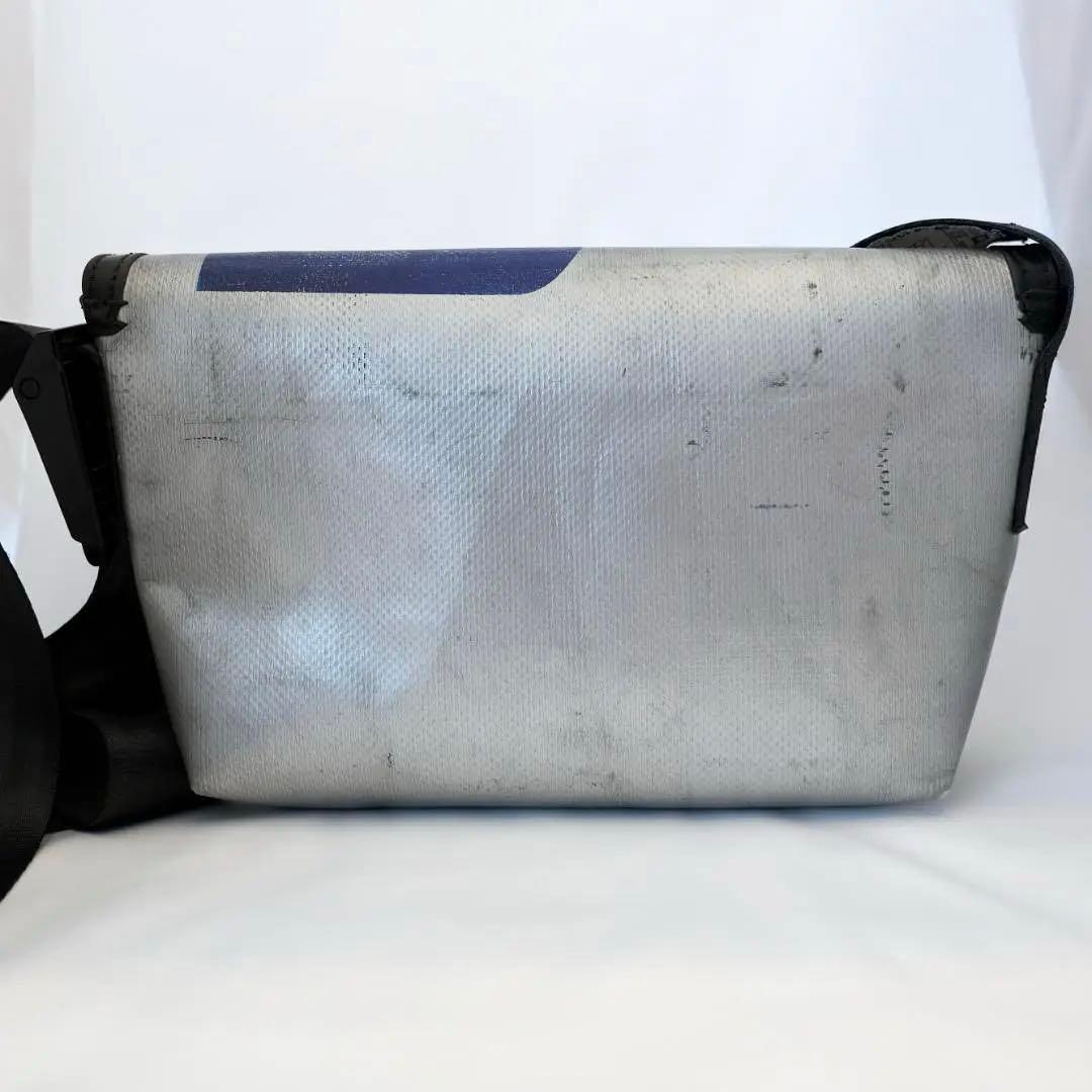 値下げ‪☆FREITAG F41 メッセンジャーバッグ シルバー/ブルー - メルカリ‬