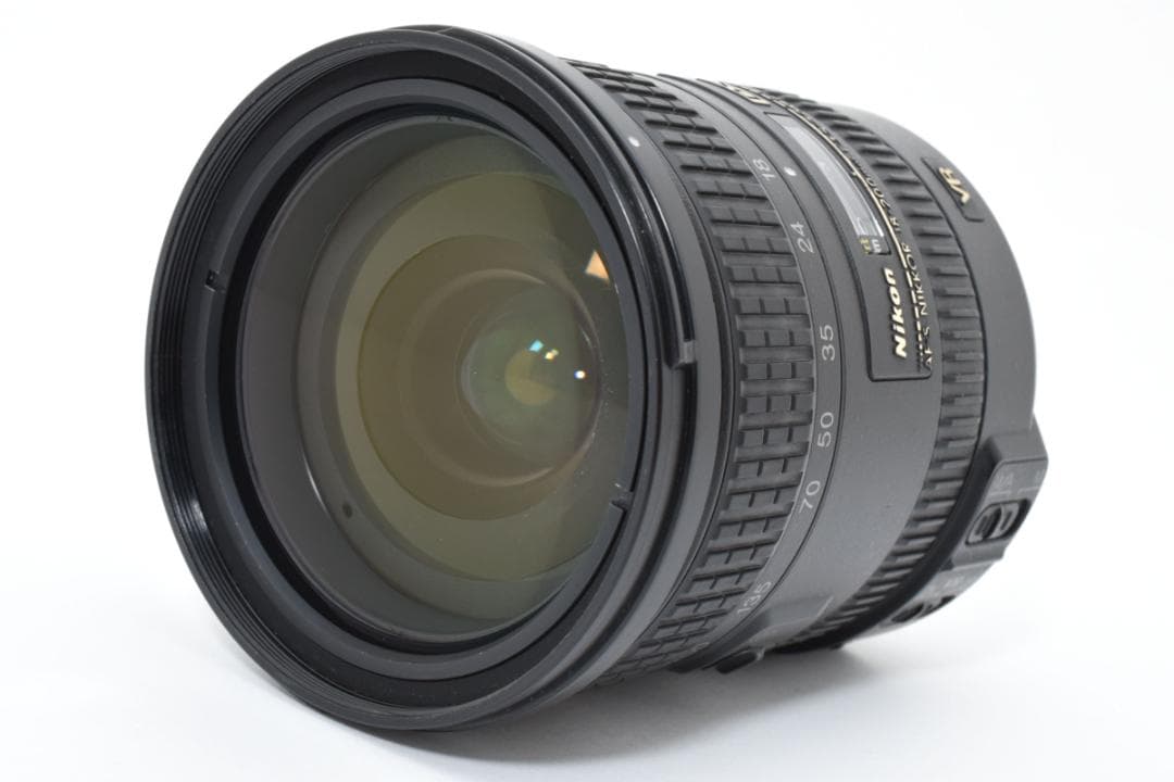 美品 ニコン AF-S DX 18-200mm f3.5-5.6 G H145