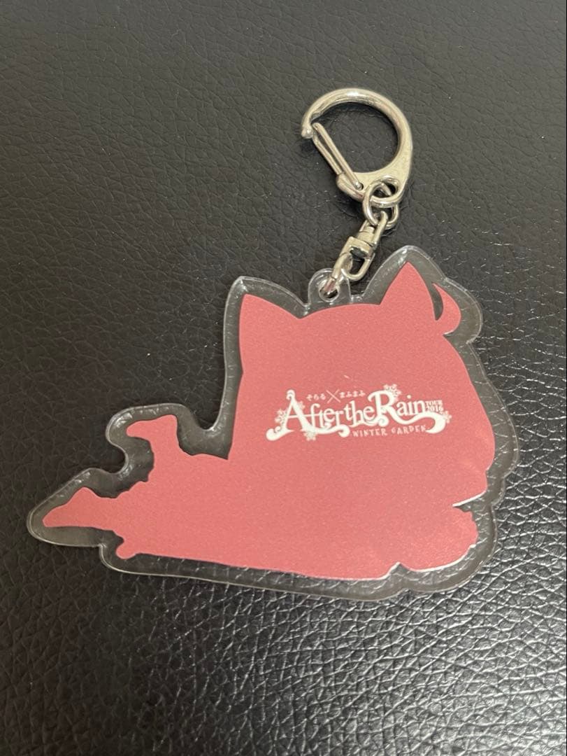 まふまふ 猫 アクリルキーホルダー - メルカリ