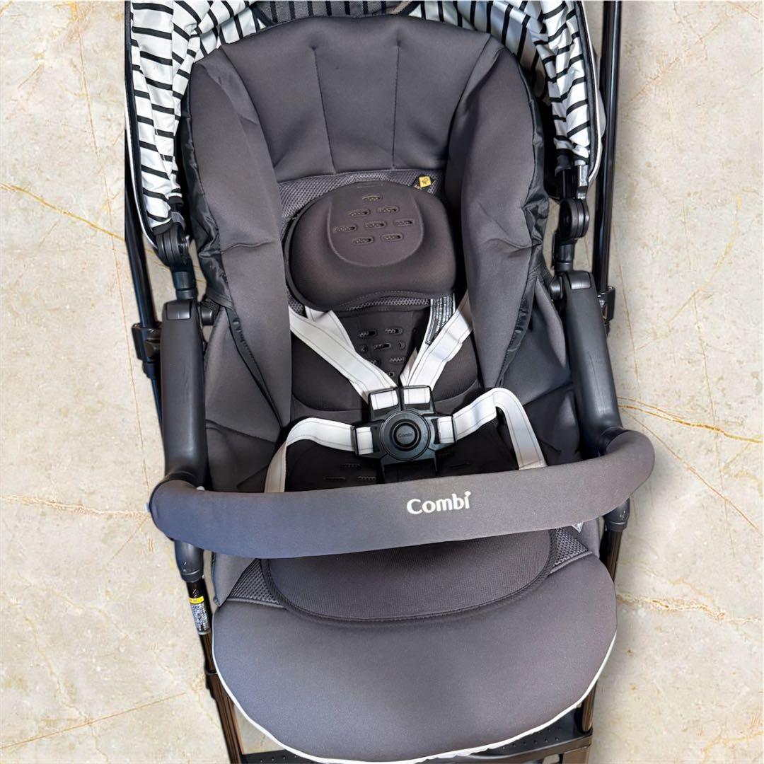 《美品》コンビベビーカー メチャカルハンディ　ブラック