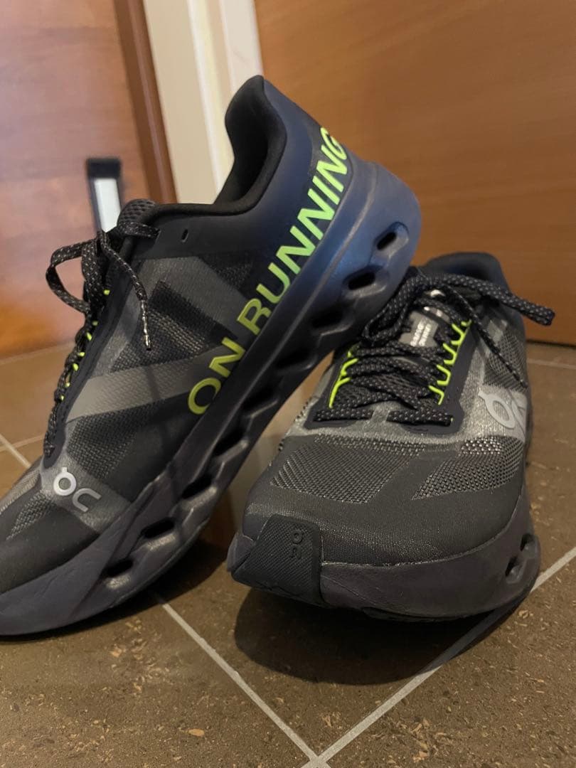 オン On Running Cloudsurfer Next Lumos - メルカリ