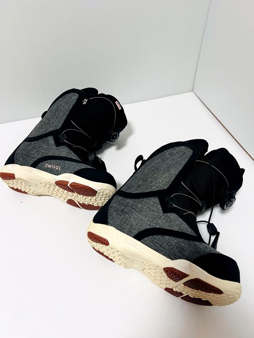 美品 SWIVEL スノーボードブーツ レディース 25.5cm ダイヤル式