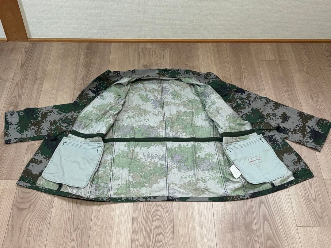 中国軍 人民解放軍 PLA 実物 官給品 07式 林地迷彩 作戦服 - メルカリ