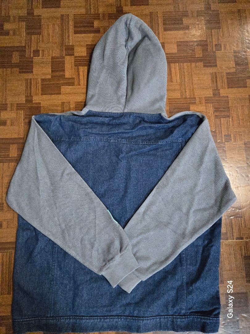 ☆Vaundy　ライブ‘’FUSION ‘’ロゴフーディー