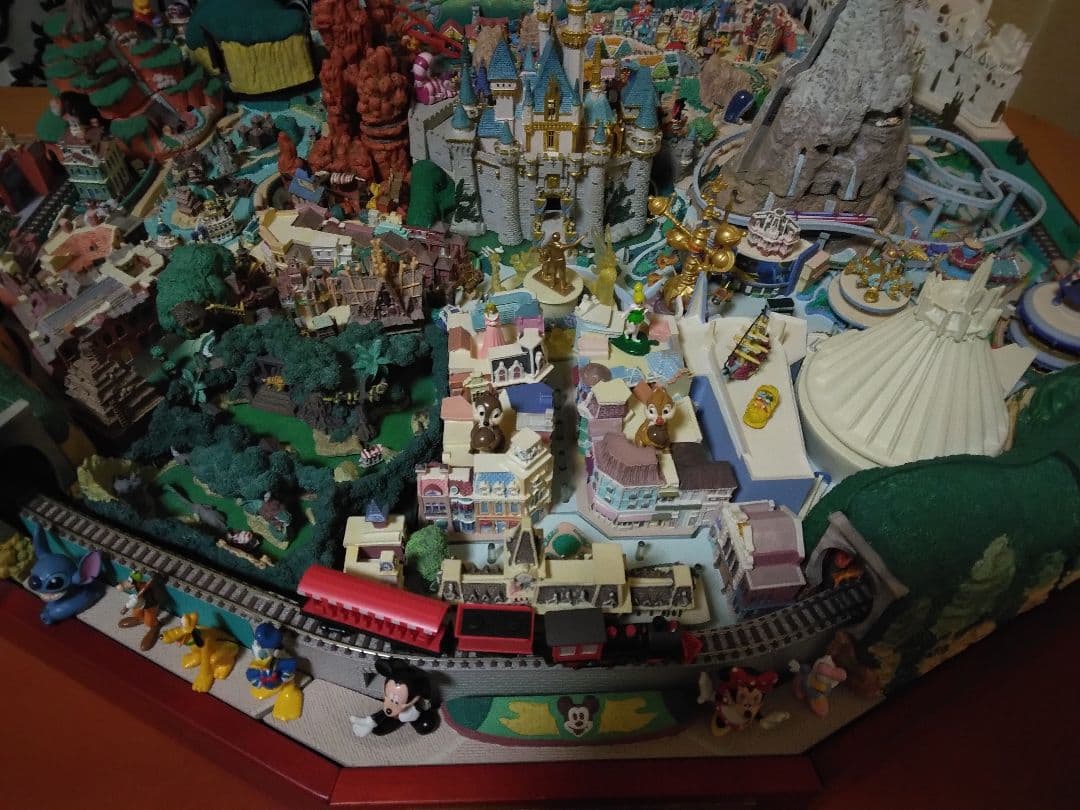 ディアゴスティーニ　ディズニーランド