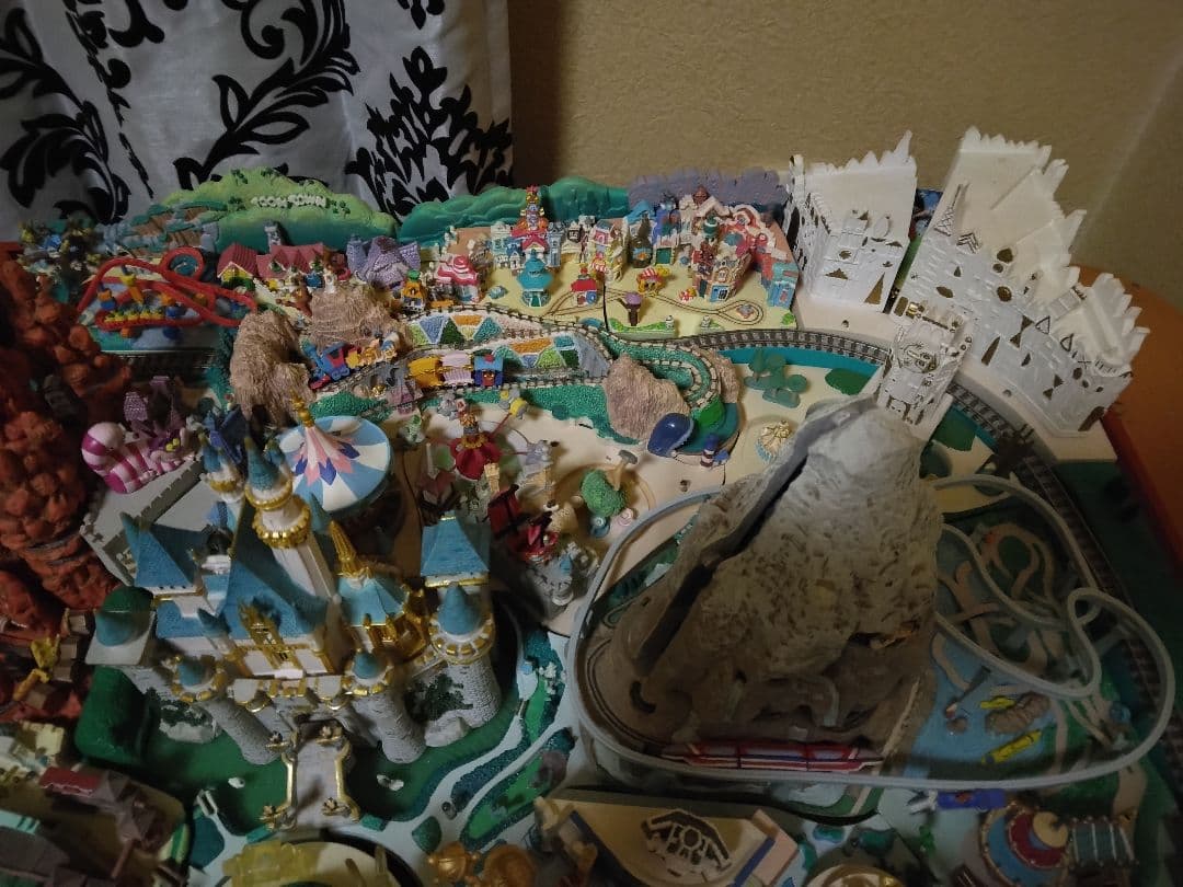 ディアゴスティーニ　ディズニーランド