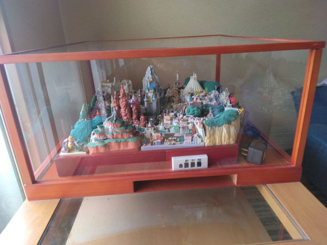 ディアゴスティーニ　ディズニーランド