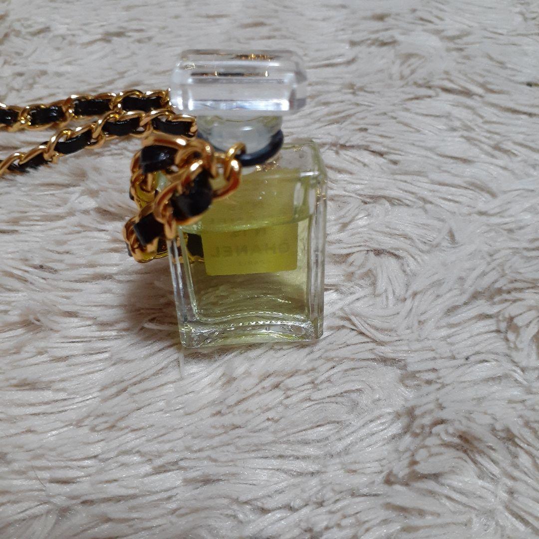 シャネル No.19 香水ボトル ネックレス アクセサリー ゴールド