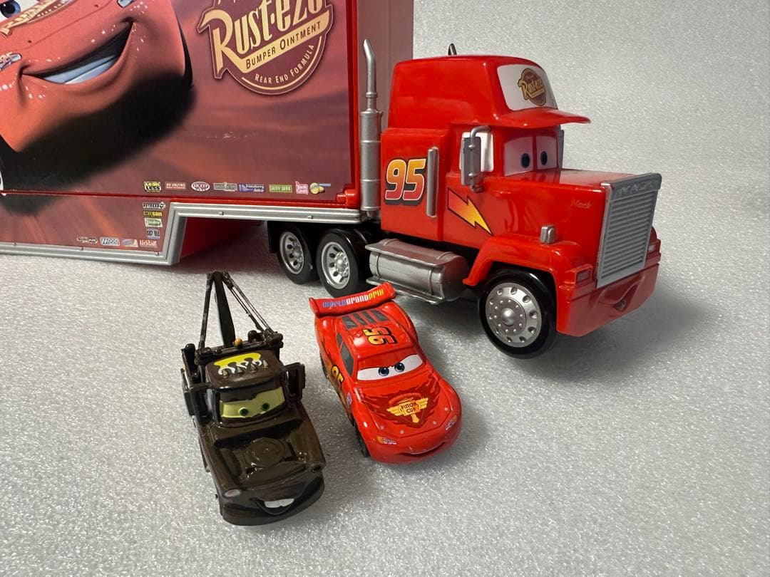 たくさんのせよう！大きなマック トレーラー カーズ トミカ タカラ