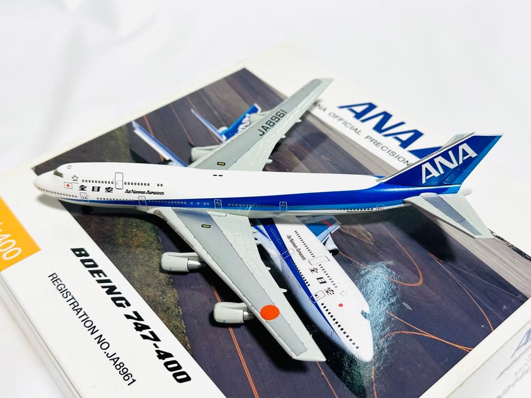 全日空商事 1/400 ANA 747-400 NH40015 - メルカリ
