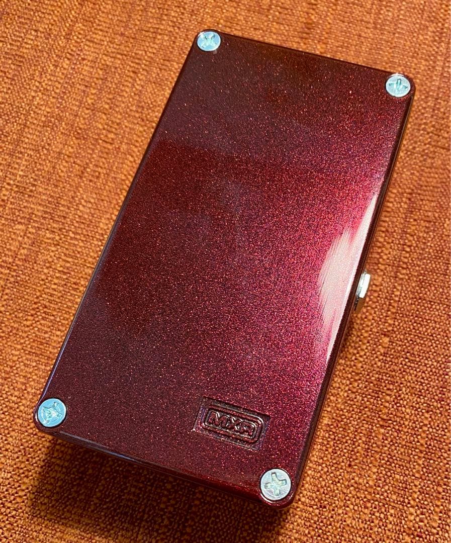 一番踏まれるMXR Super Badass Variac Fuzz