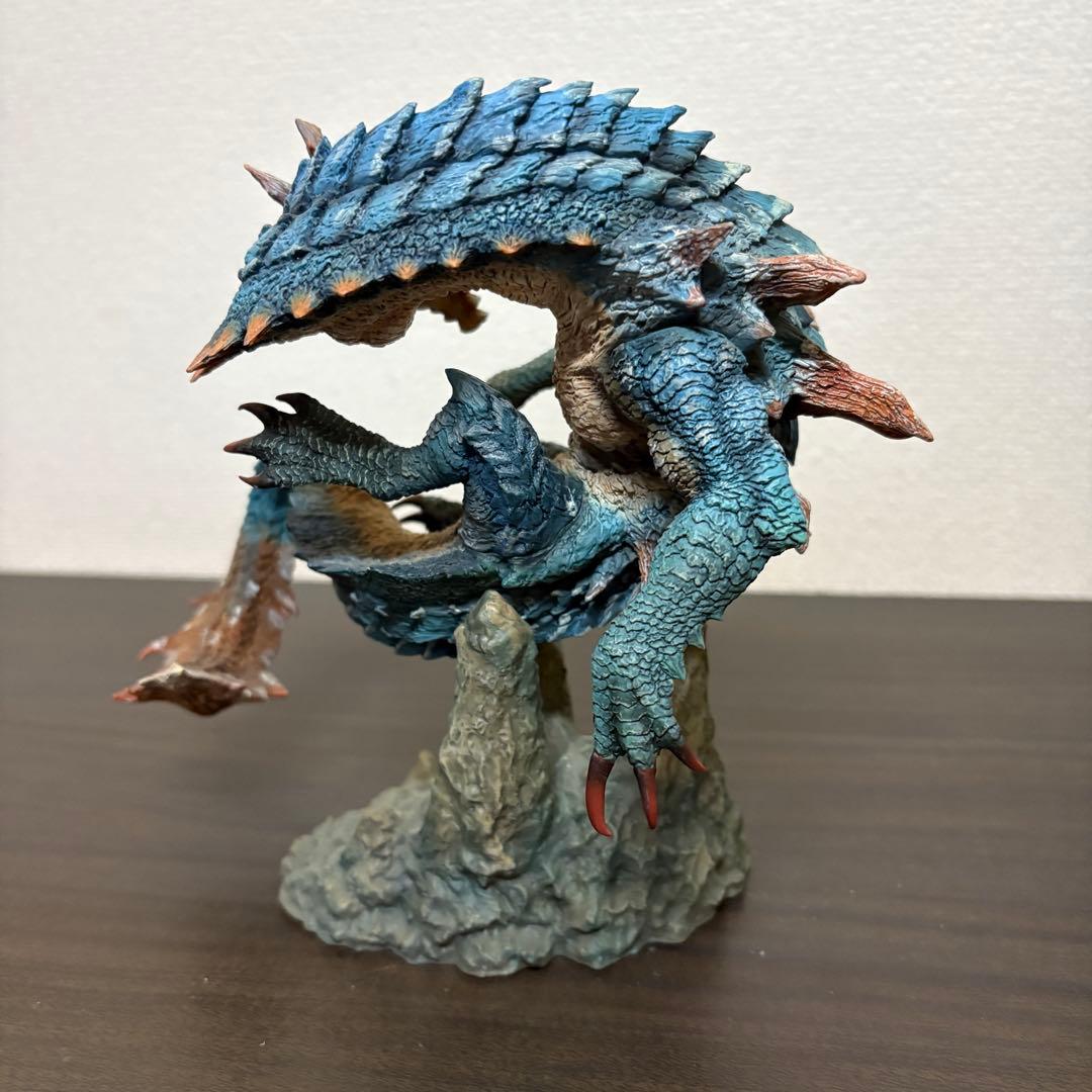 モンスターハンター　クリエイターズモデル　海竜　ラギアクルス フィギュア