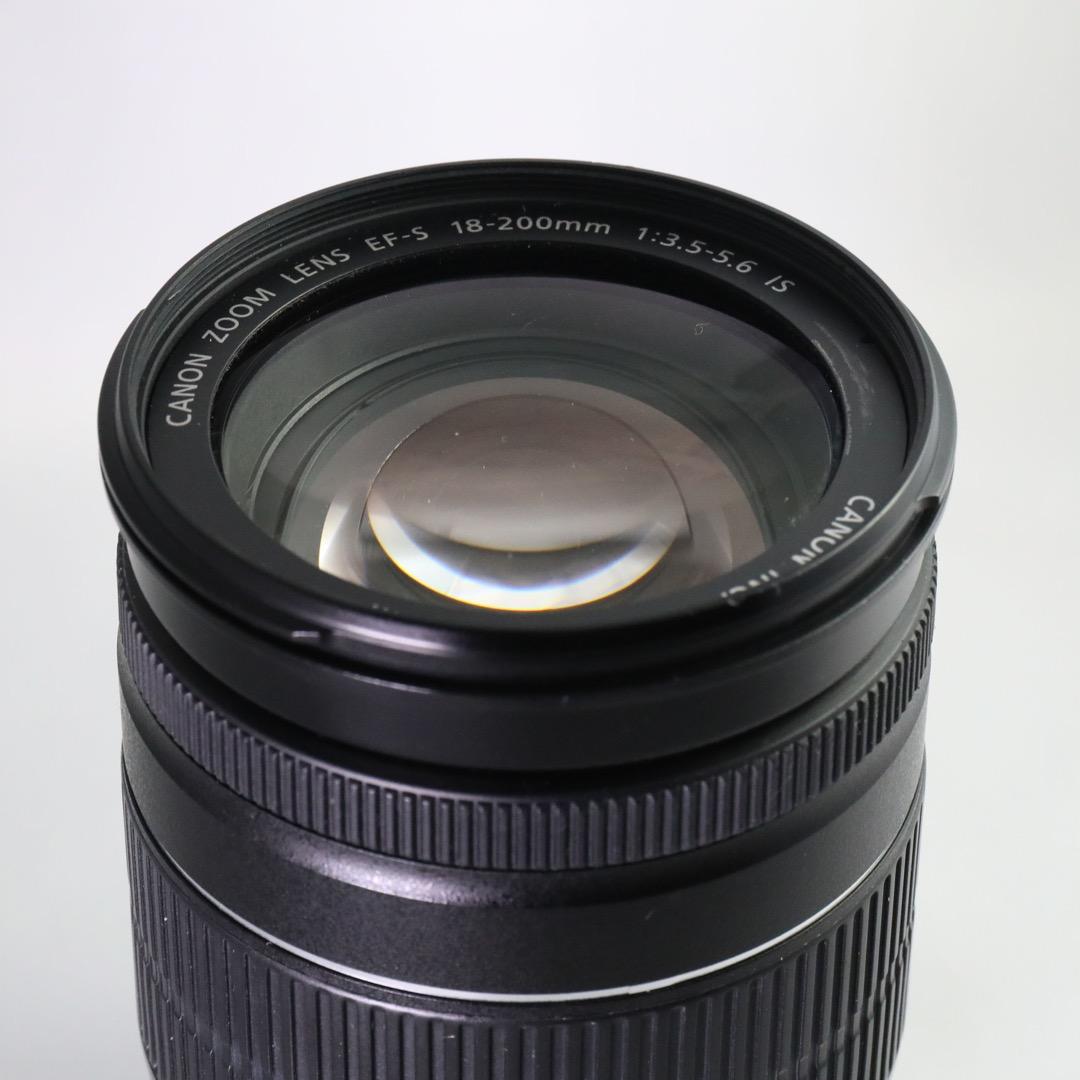 Canon EF-S 18-200mm f/3.5-5.6 ズームレンズ
