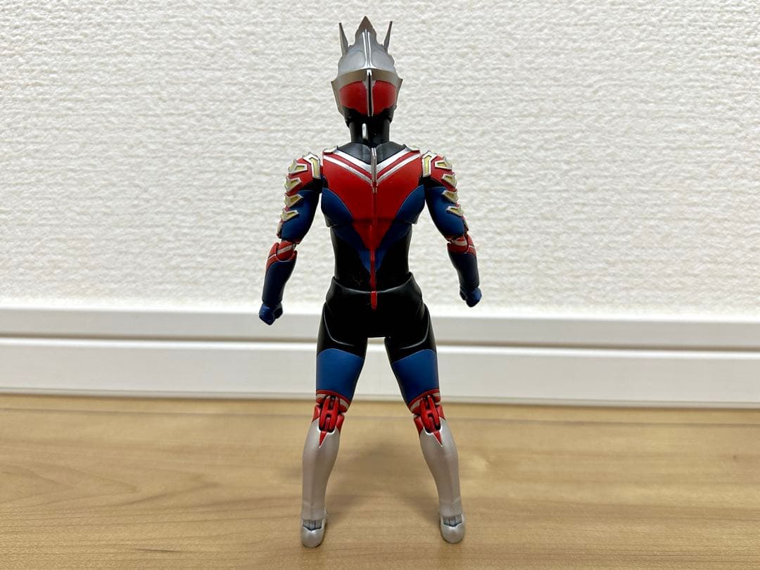 改造 発光 ウルトラマンオーブ ハリケーンスラッシュ S.H.Figuarts
