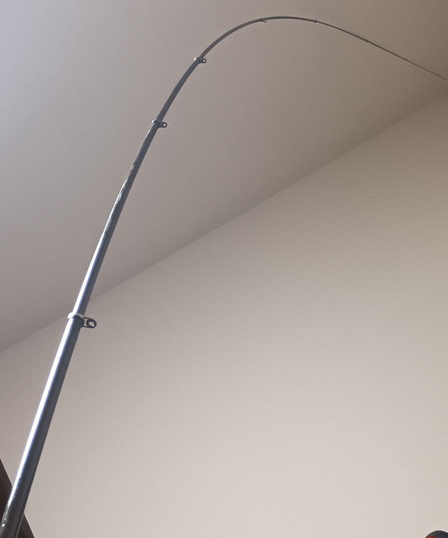 がまかつ がま磯 中硬2号5m & 硬調4号5m まとめて2本 - メルカリ