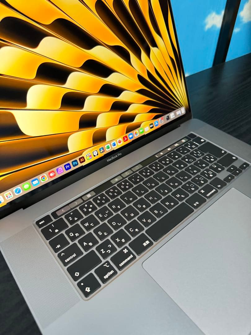 美品 MacBook Pro 16インチ i9 32/1TB CAD&3D設計 - メルカリ