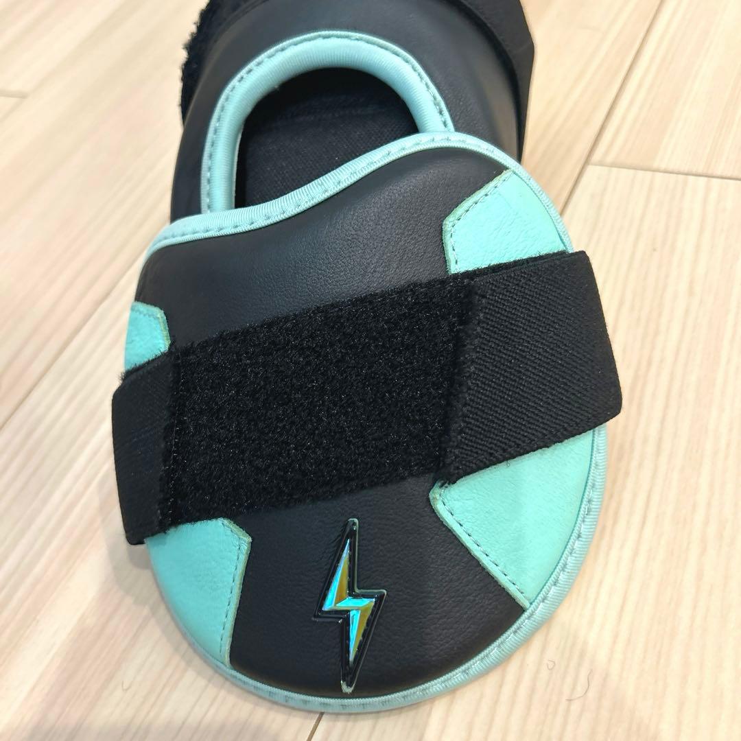 ブルースボルト レッグガードLeg Guard 両打者用 Bader Green - メルカリ