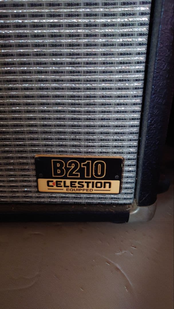 Fender ベースアンプ B210 ジャンク 60W - メルカリ