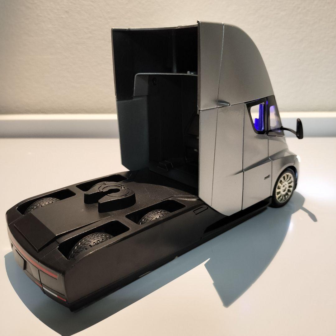 1/24 テスラ セミ トラクター ミニカー ヘッド トレーラー 新品 - メルカリ