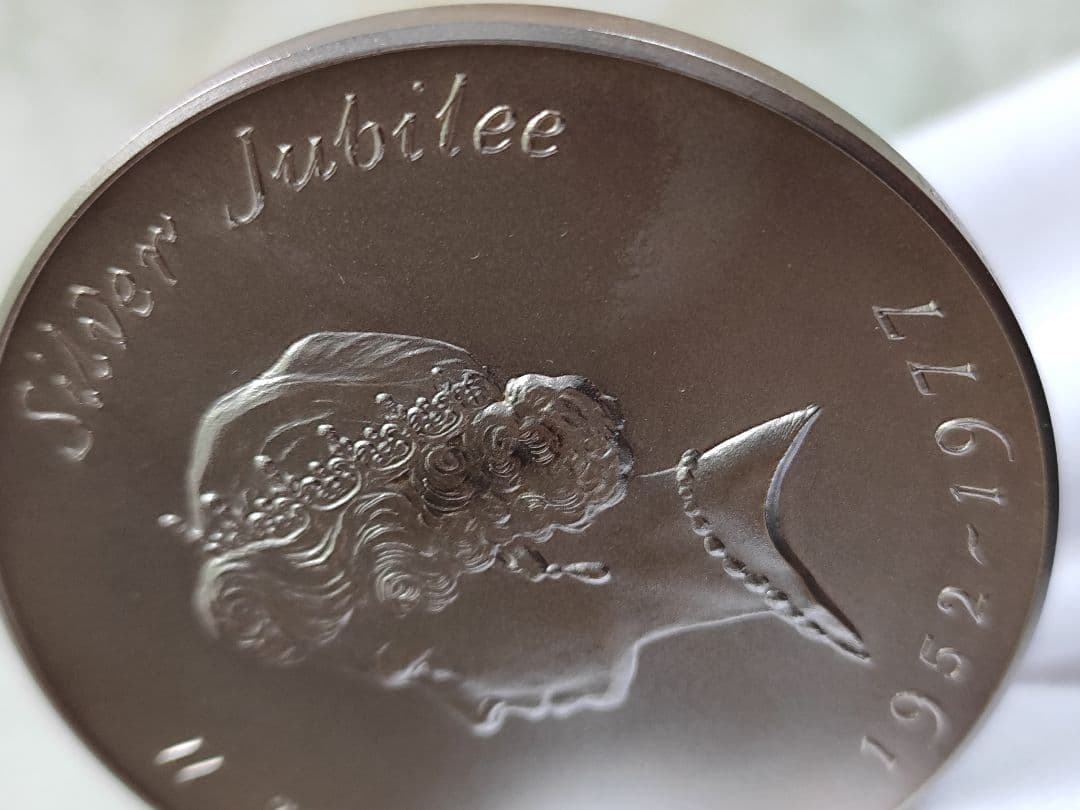 希少1977 イギリス エリザベス ジュビリー 銀 メダルシルバーコイン
